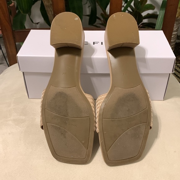 Marc Fisher Casala Heeled Sandals - Picture 5 of 8